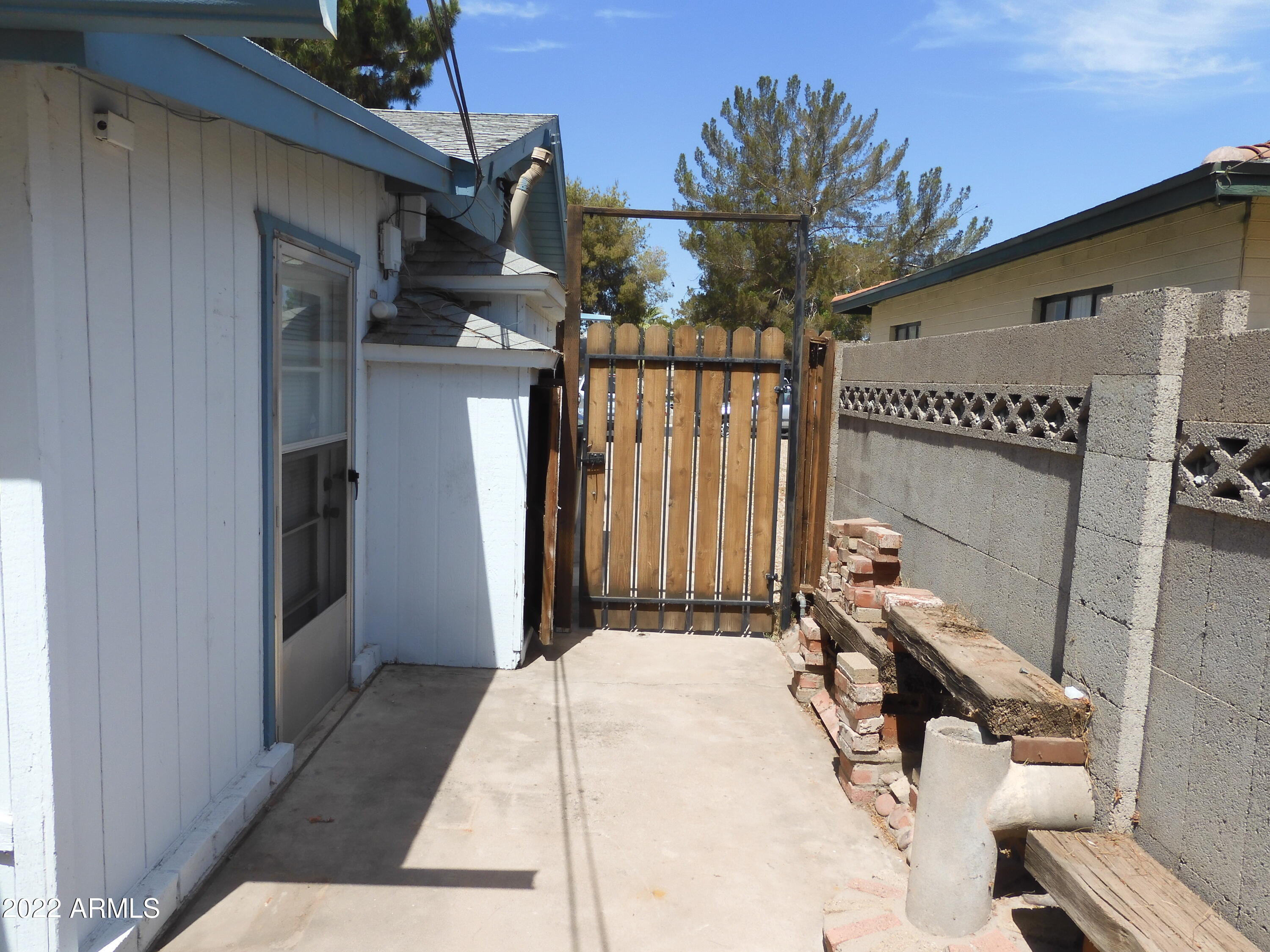 2825 North 33rd Street Phoenix, AZ 85008 - Photo 29 of 42 North Side of house