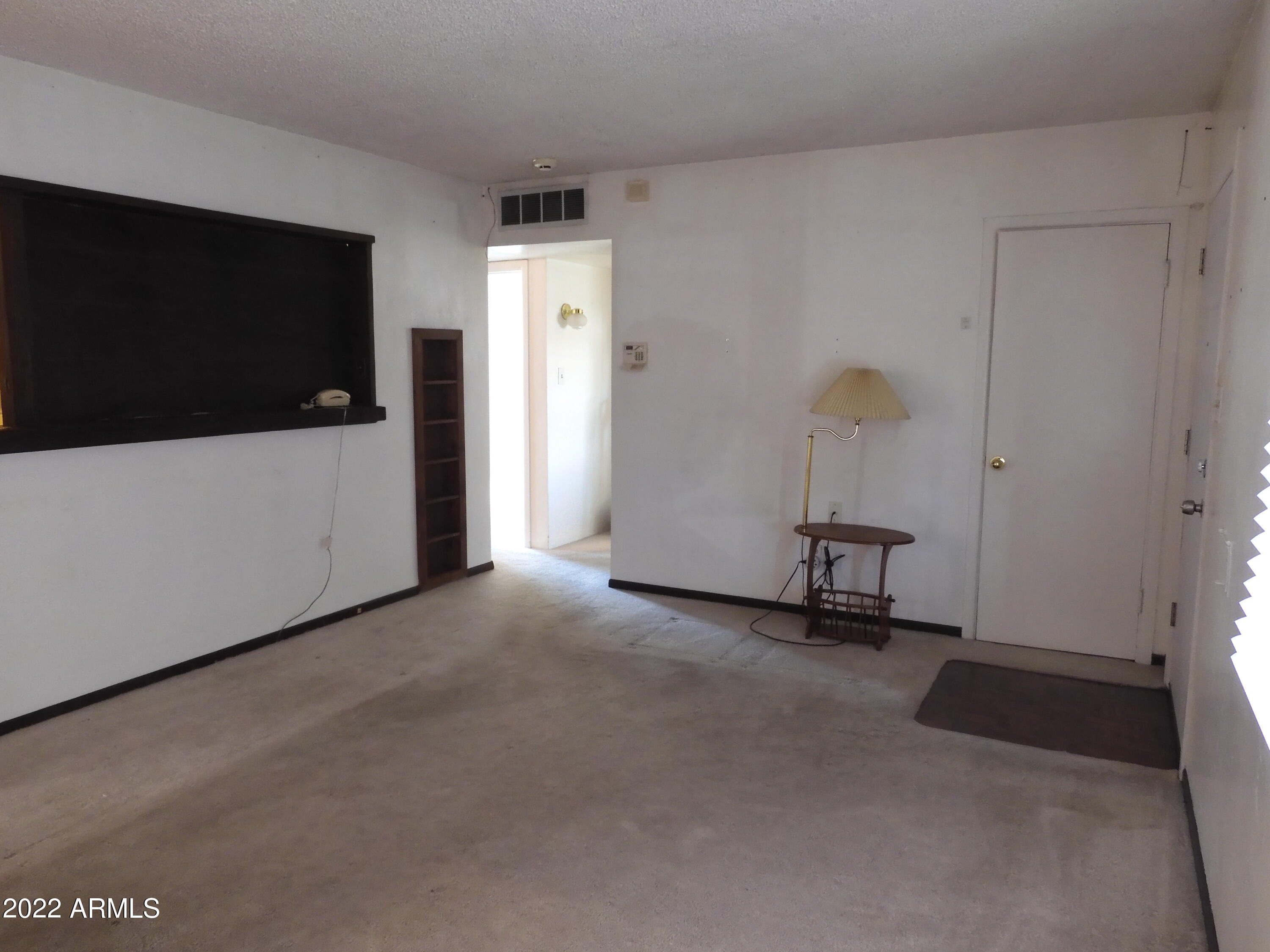 2825 North 33rd Street Phoenix, AZ 85008 - Photo 5 of 42 Living Room