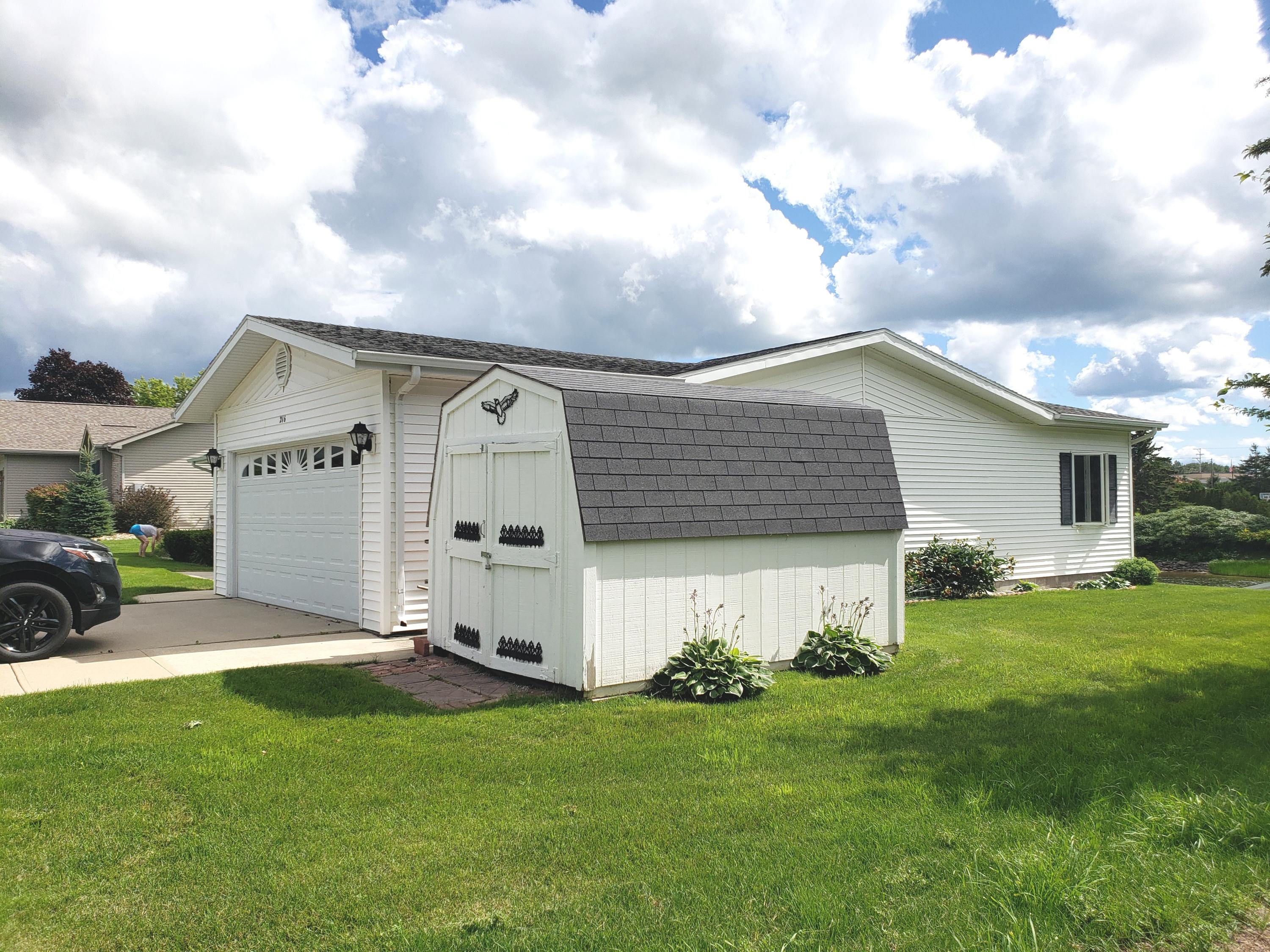 216 Riverside Drive Cheboygan, MI 49721 - Photo 39 of 61 Gallery Image 39