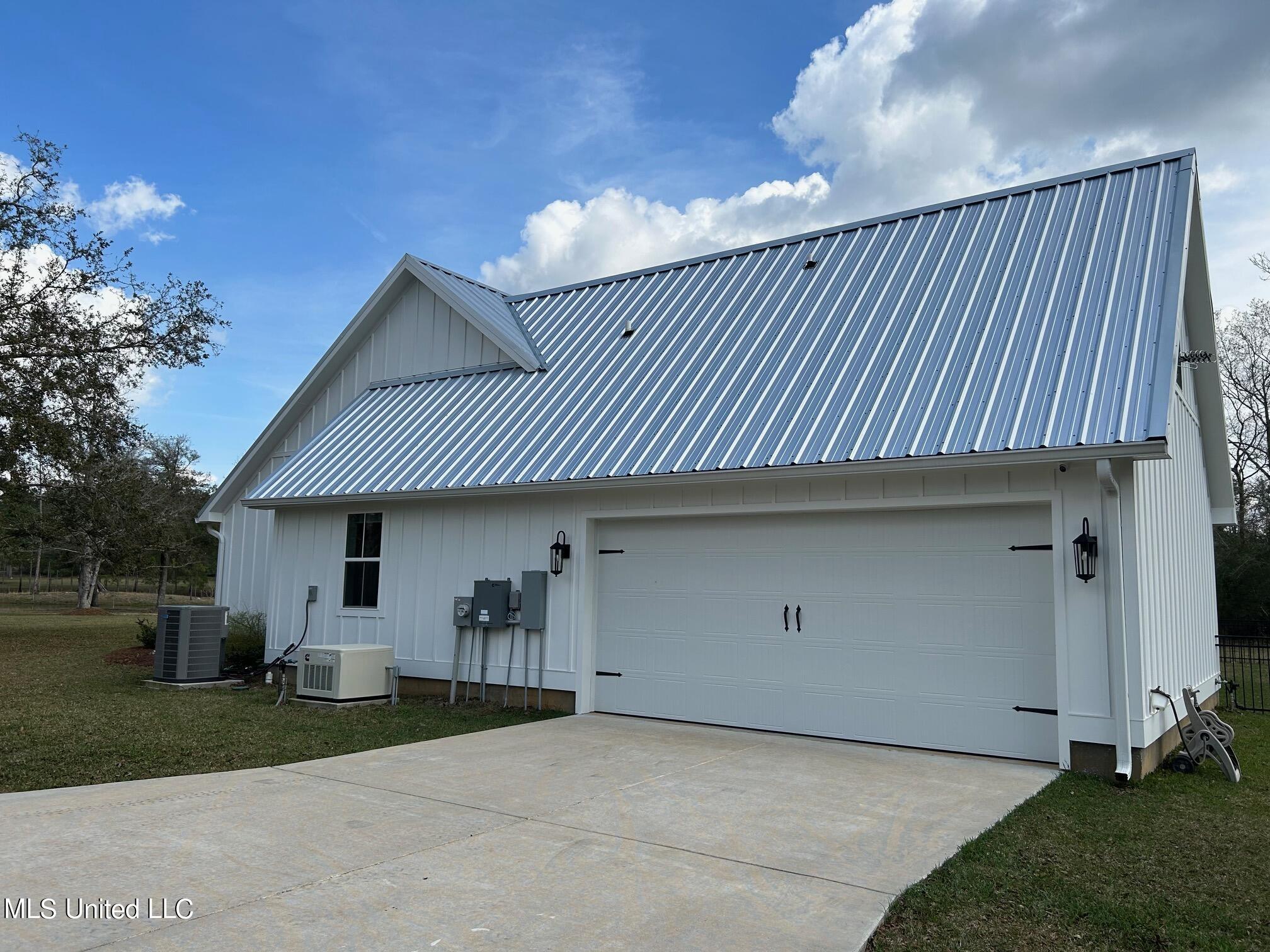 13633 Wolf River Road Gulfport, MS 39503 - Photo 32 of 41 13633 Wolf River 4 11 1