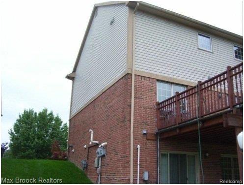 1372 Millbrook Road Canton, MI 48188 - Photo 3 of 19 Side2.jpg