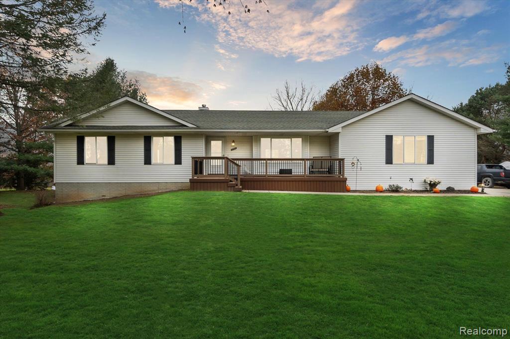 5107 East Allen Road Howell, MI 48855 - Photo 1 of 25