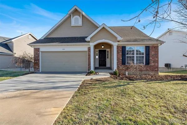 $395,000 | 1632 Westlake Circle, Pacific, MO 63069