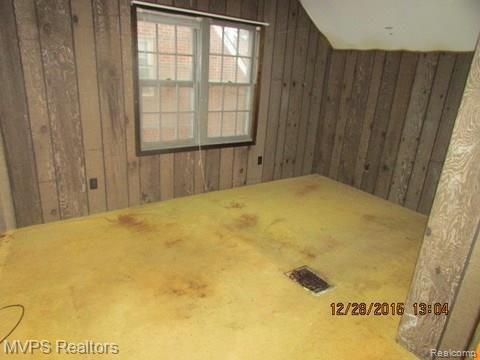 9917 Yorkshire Road Detroit, MI 48224 - Photo 11 of 11 img_8143.jpg