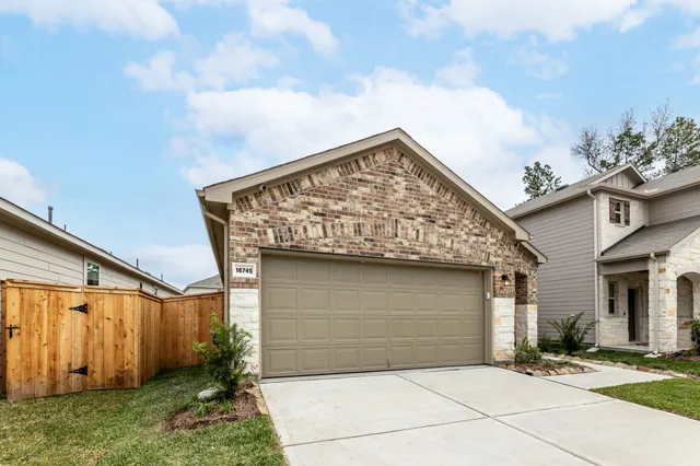 $3,100 | 16745 Oak Bough Drive, Conroe, TX 77302