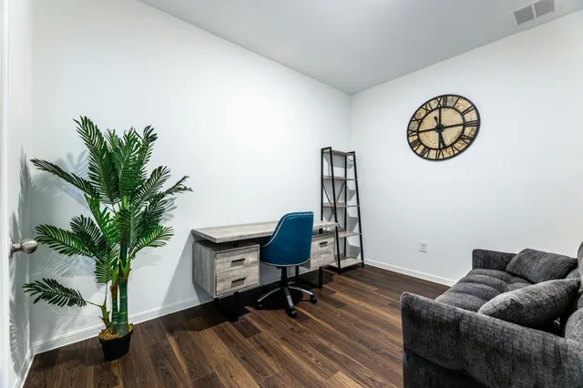 $2,100 | 16745 Oak Bough Drive, Conroe, TX 77302