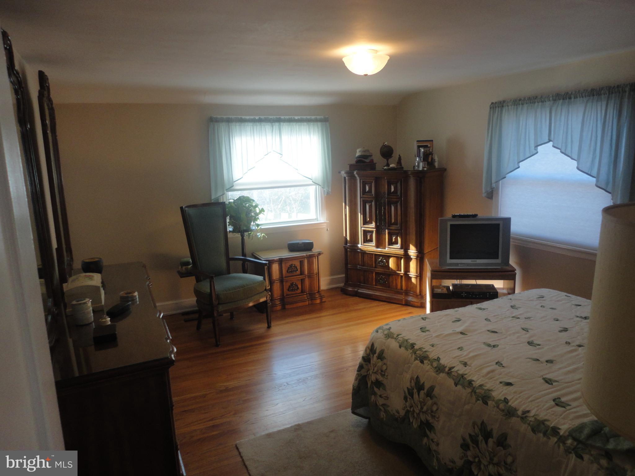 462 Wheatsheaf Road Springfield, PA 19064 - Photo 11 of 27 Master Bedroom