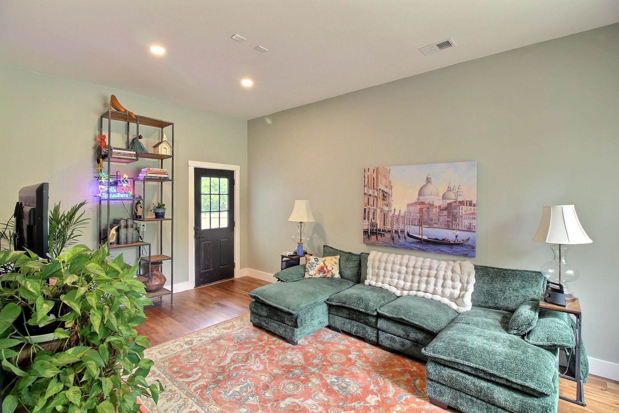 245 North Main Street Collierville, TN 38017 - Photo 8 of 37