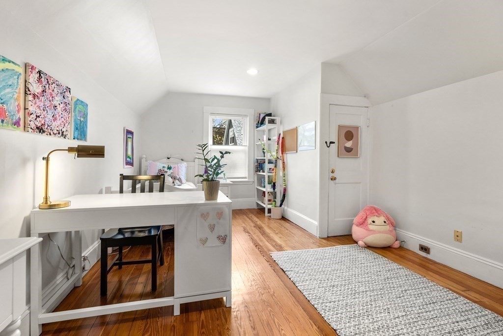 474 Albemarle Road, Unit 2 Newton, MA 02460 - Photo 17 of 25