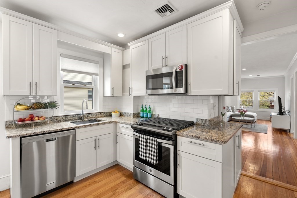 474 Albemarle Road, Unit 2 Newton, MA 02460 - Photo 7 of 25