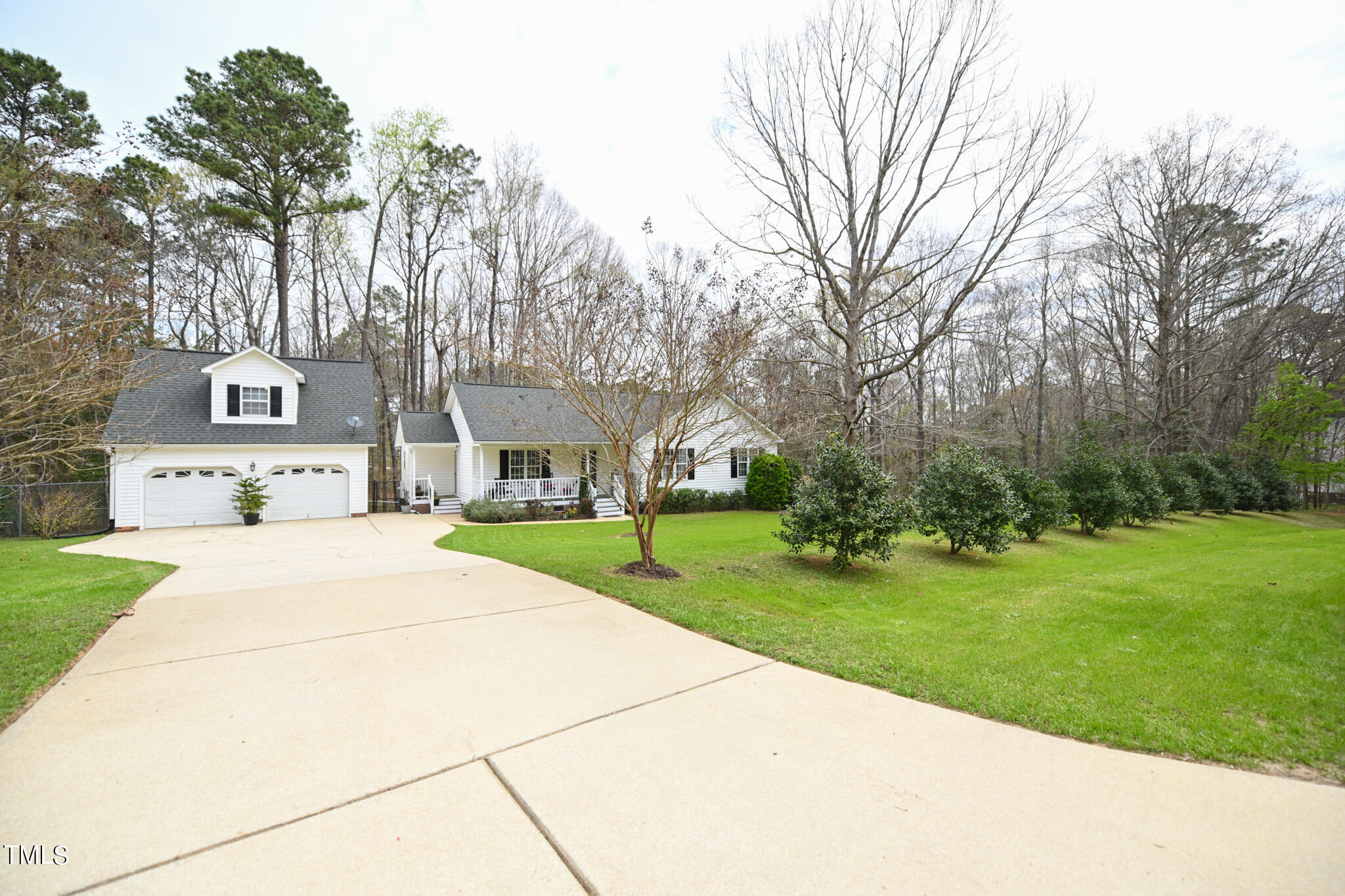207 Beaver Ridge Way Benson, NC 27504 - Photo 34 of 37 035