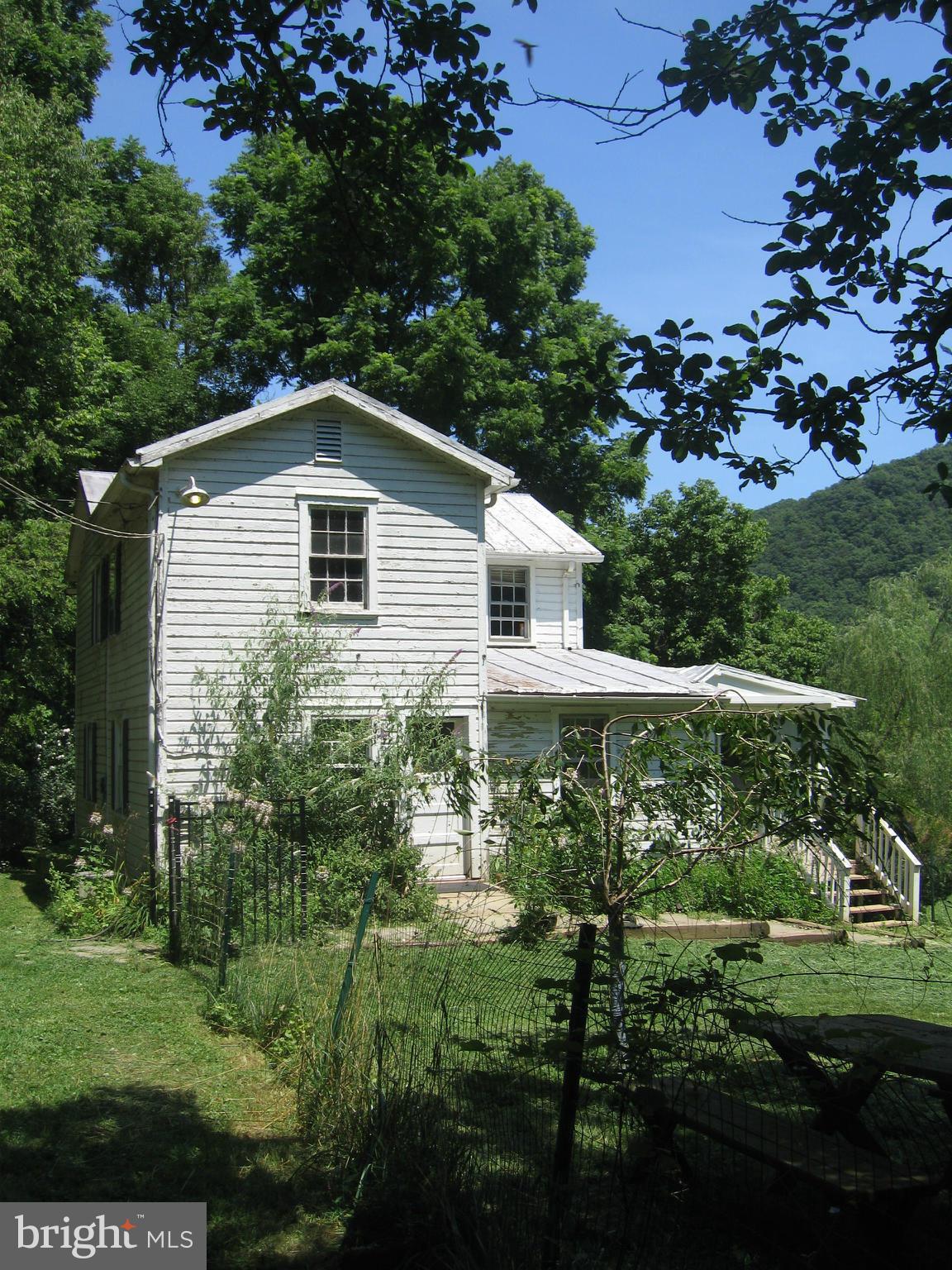 942 John Rissler Road Charles Town, WV 25414 - Photo 2 of 3 Exterior (General)