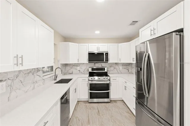 $339,500 | 815 Shangri La Drive, Seffner, FL 33584