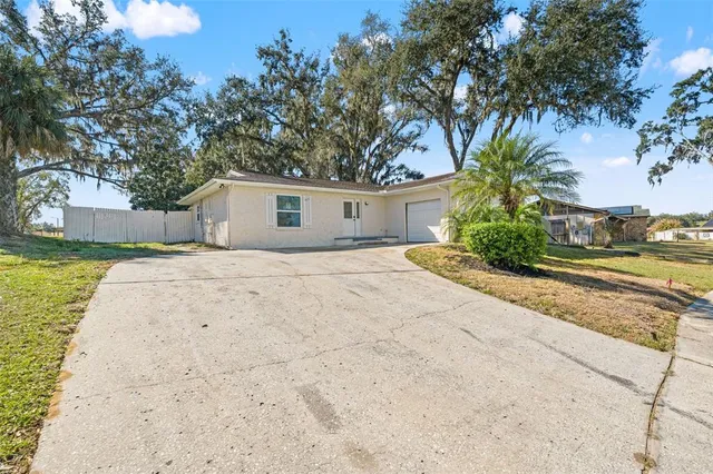 $339,500 | 815 Shangri La Drive, Seffner, FL 33584