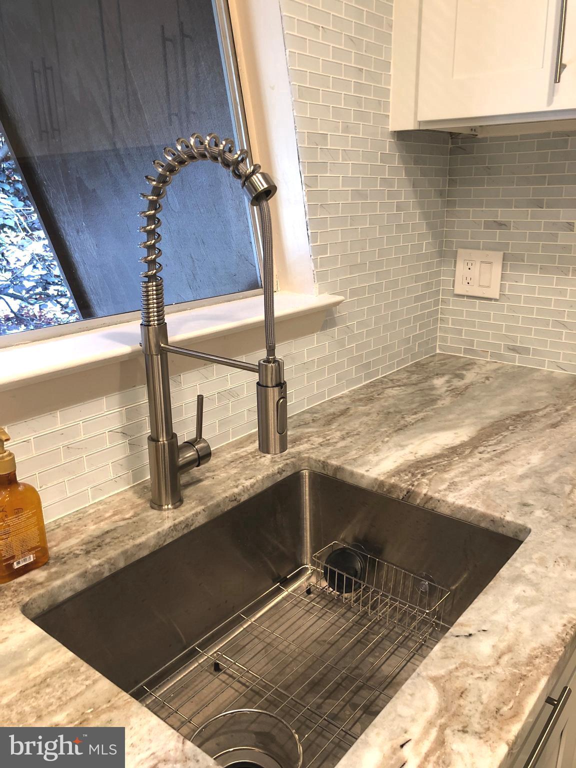 11622 Vantage Hill Road, Unit 21B Reston, VA 20190 - Photo 8 of 45 Gallery Image 8