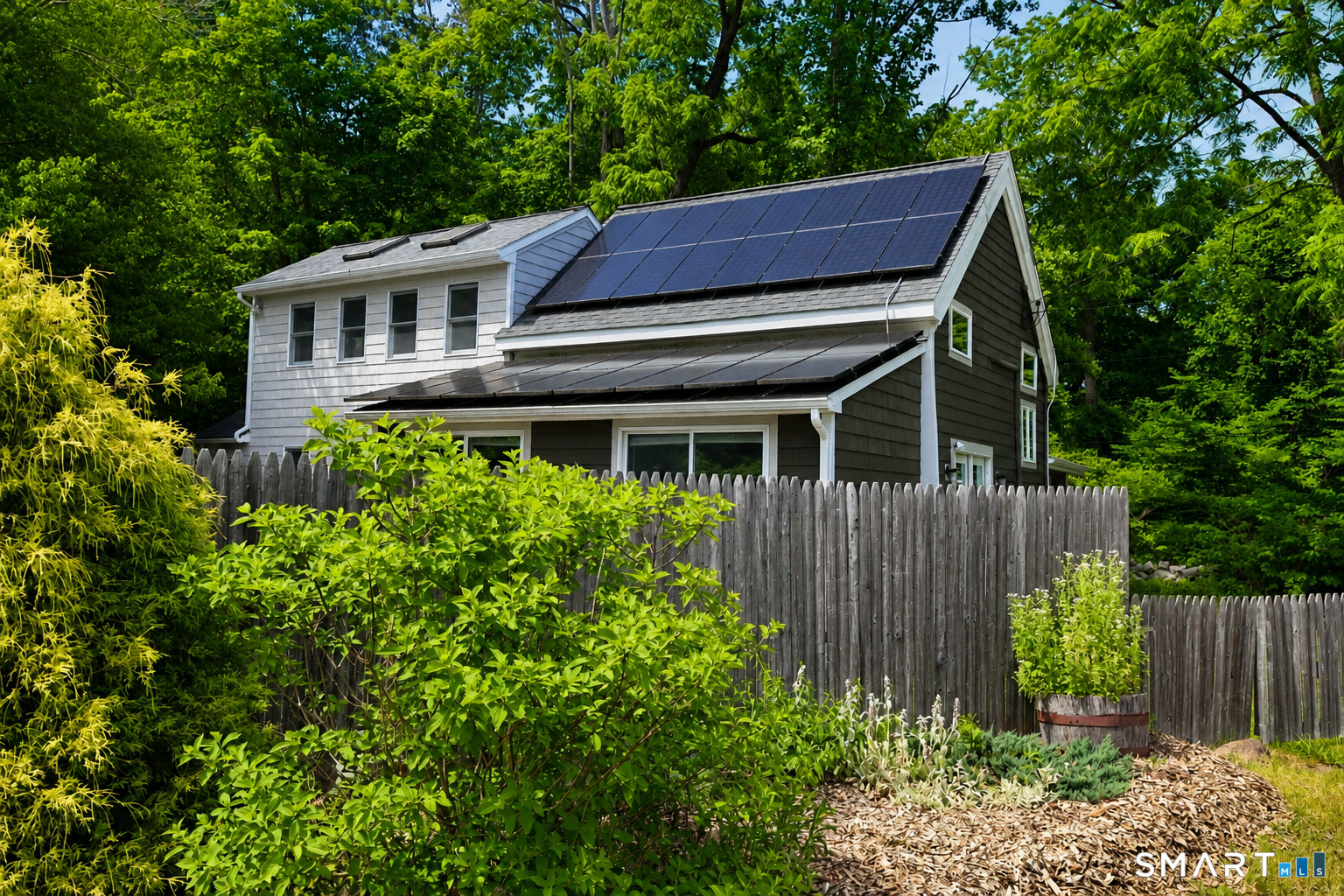77 North High Street Clinton, CT 06413 - Photo 3 of 34