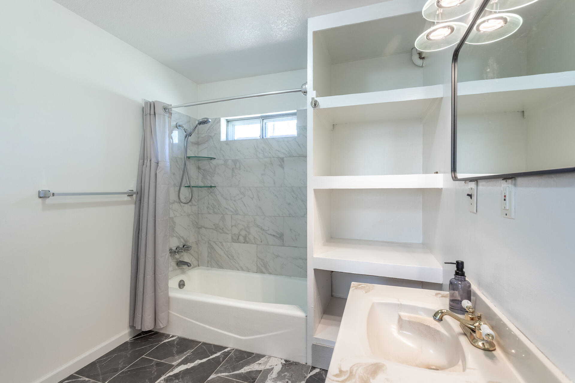 6329 Oak Street Anderson, CA 96007 - Photo 14 of 39 Main_Bath1