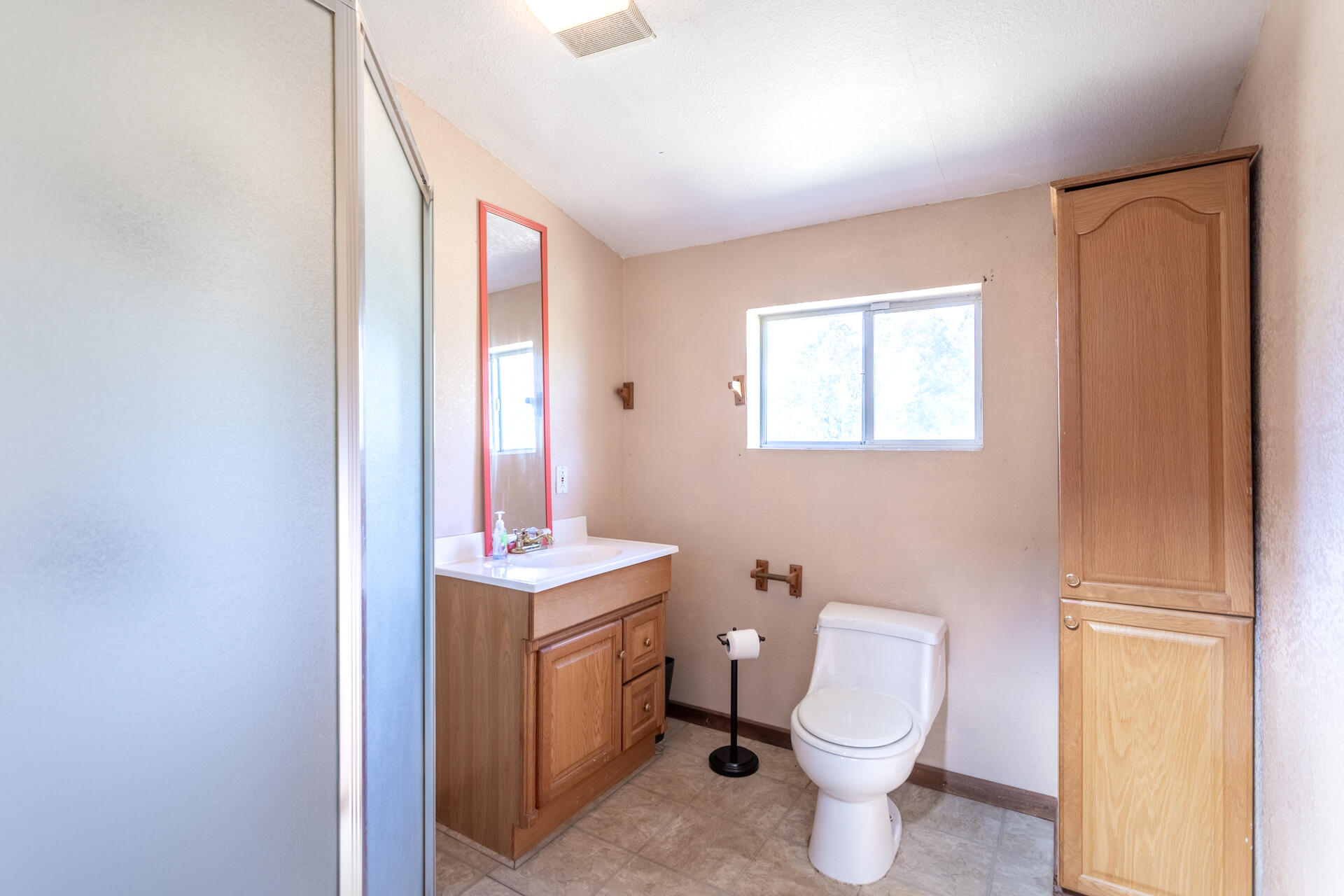 6329 Oak Street Anderson, CA 96007 - Photo 15 of 39 Main_Bath2