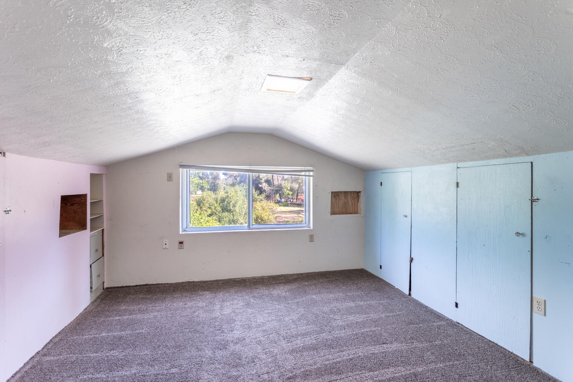 6329 Oak Street Anderson, CA 96007 - Photo 18 of 39 Main_Room4