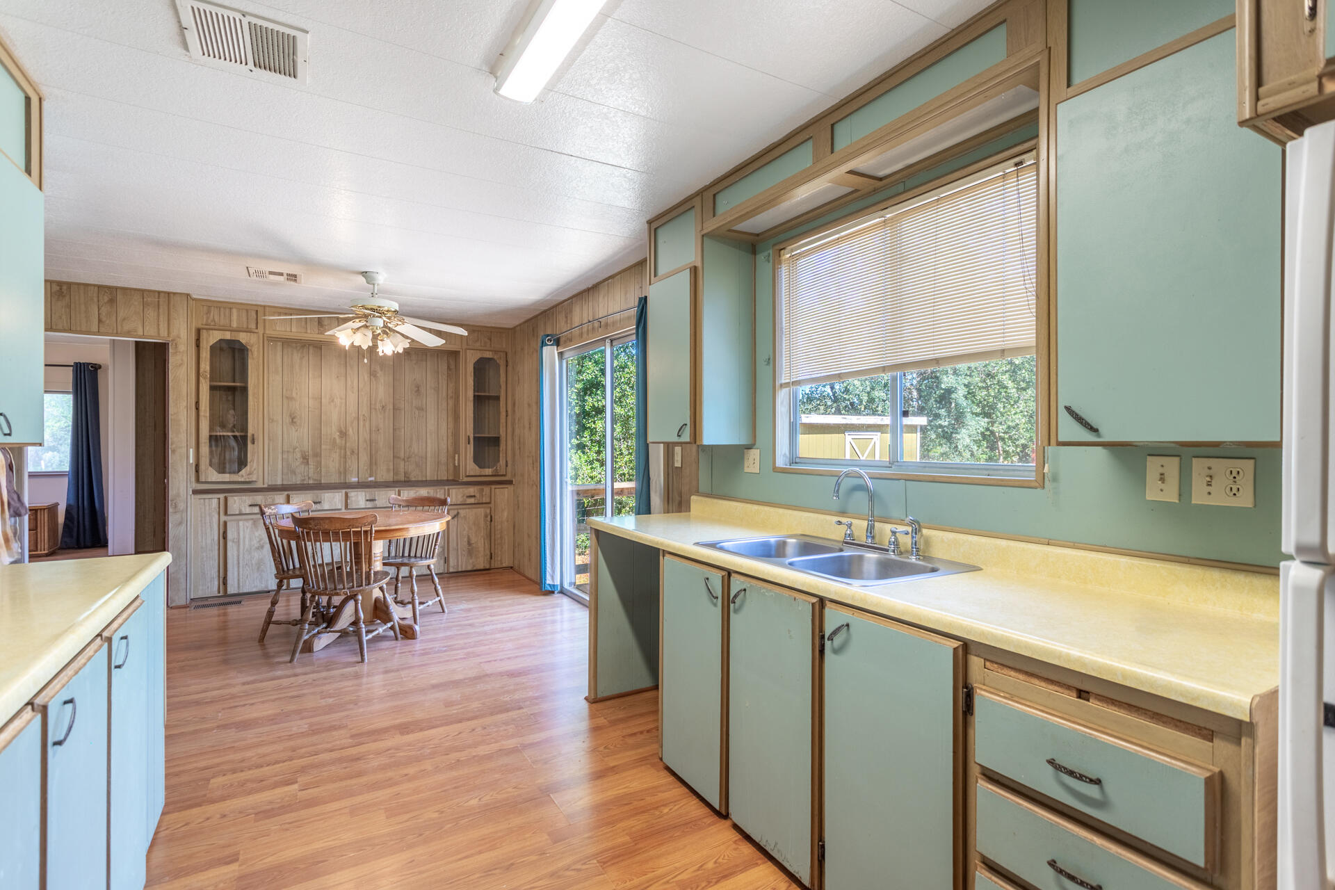 6329 Oak Street Anderson, CA 96007 - Photo 22 of 39 MH_Kitchen.Dining