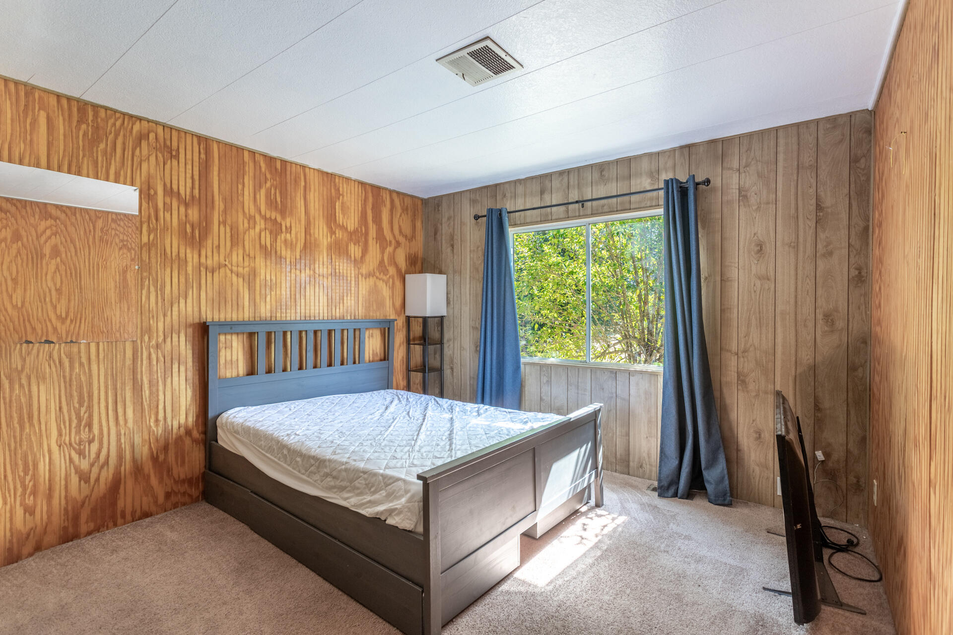 6329 Oak Street Anderson, CA 96007 - Photo 24 of 39 MH_Room1
