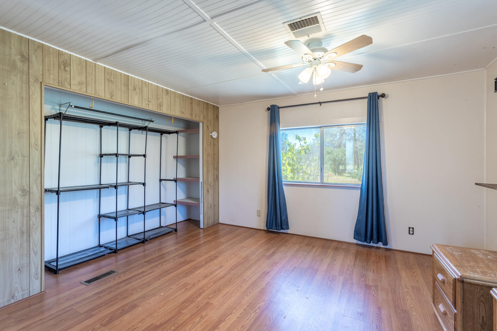 6329 Oak Street Anderson, CA 96007 - Photo 27 of 39 MH_Room3b