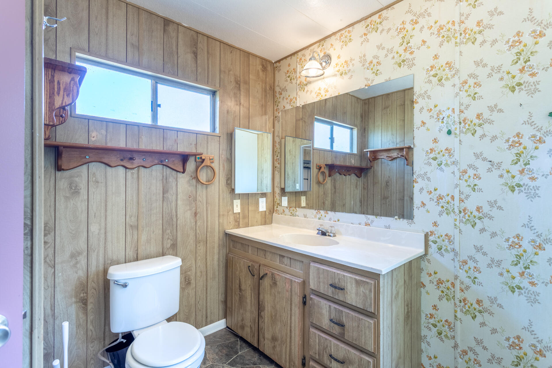 6329 Oak Street Anderson, CA 96007 - Photo 29 of 39 MH_Bath2a