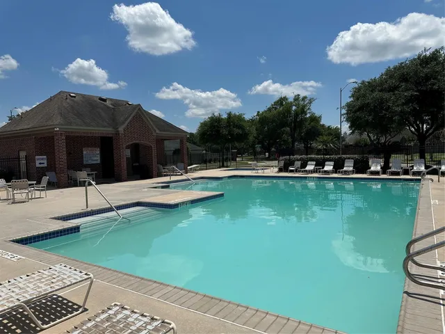 $2,200 | 5526 Stoneridge Court, Rosenberg, TX 77471