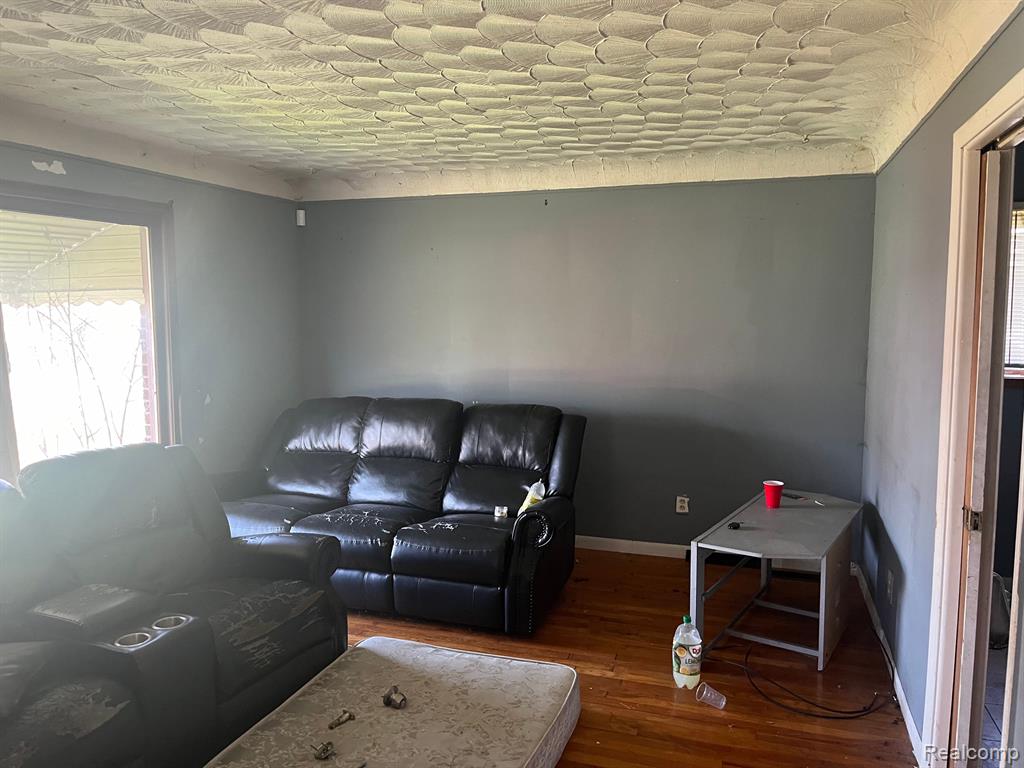 9540 Rutland Street Detroit, MI 48227 - Photo 2 of 7