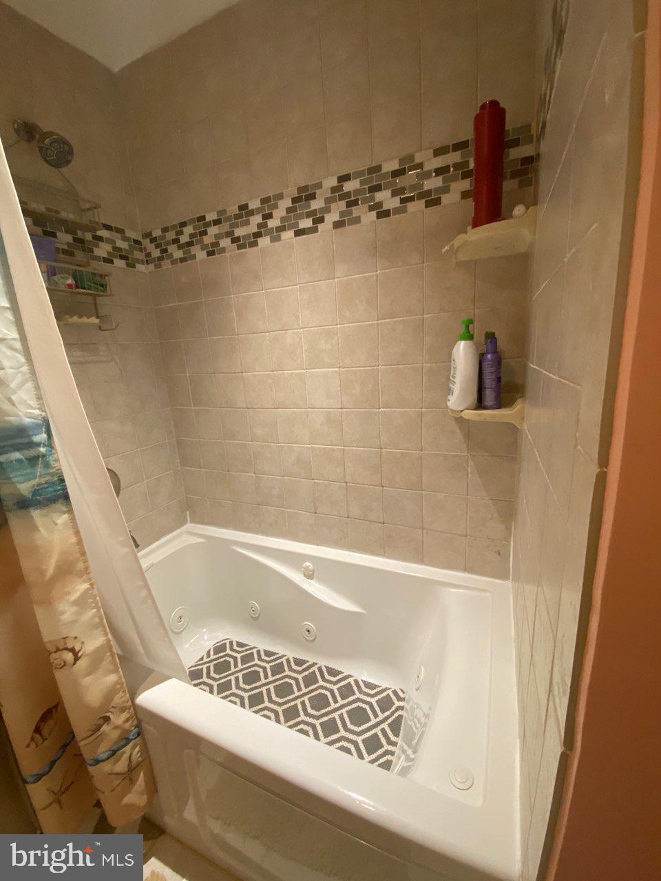 8080 Tributary Court Springfield, VA 22153 - Photo 22 of 25 Gallery Image 22
