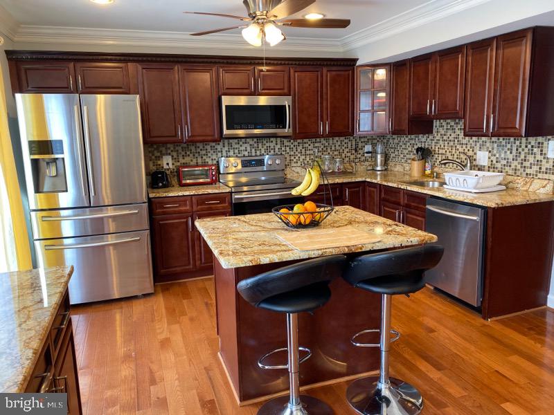 8080 Tributary Court Springfield, VA 22153 - Photo 4 of 25 Gallery Image 4