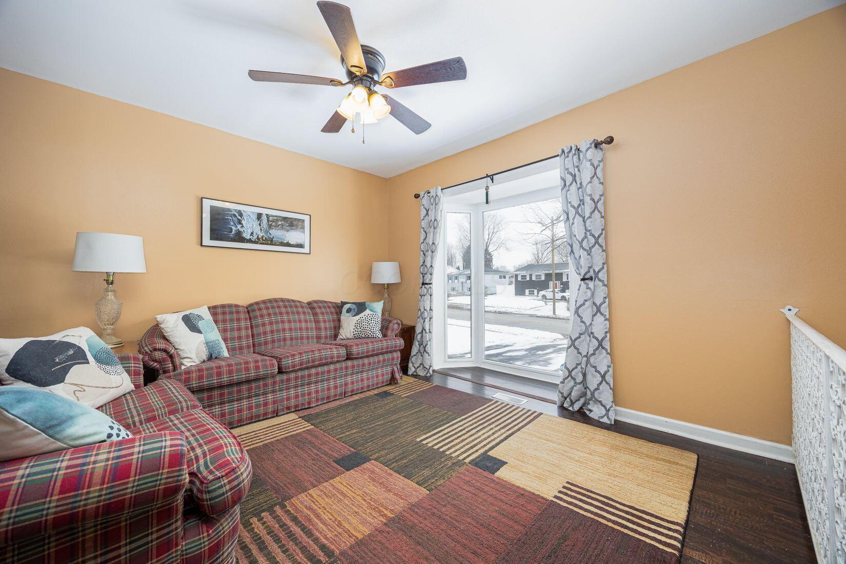 1881 Woodcrest Road Columbus, OH 43232 - Photo 5 of 45 7