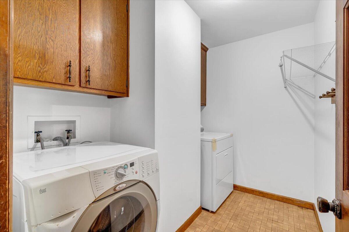 159 Windmere Trail Moneta, VA 24121 - Photo 32 of 88 Laundry