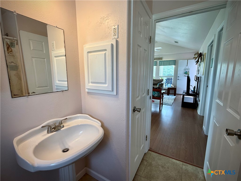 111 Springfield Avenue Port Lavaca, TX 77979 - Photo 23 of 34