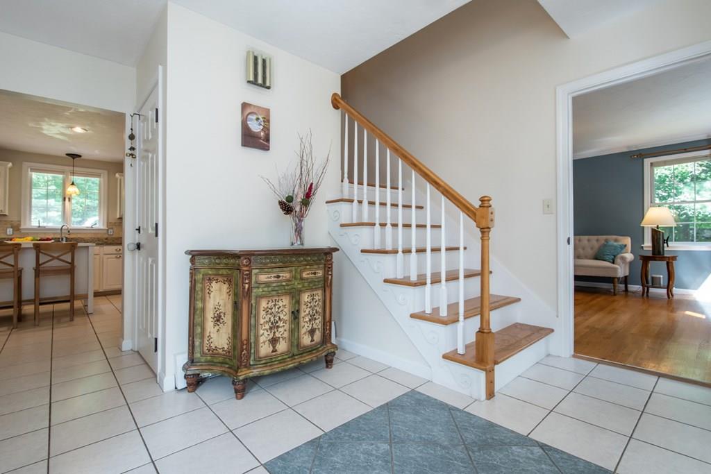 42 Woodstone Road Northborough, MA 01532 - Photo 3 of 42 Gallery Image 3