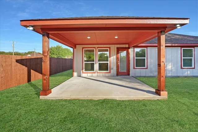 $339,000 | 8321 Raymond Avenue, White Settlement, TX 76108