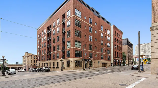 $2,300 | 270 4th Street East, Unit 409, St. Paul, MN 55101