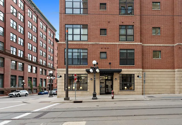 $2,300 | 270 4th Street East, Unit 409, St. Paul, MN 55101