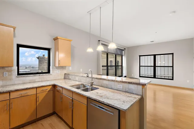 $2,200 | 270 4th Street East, Unit 409, St. Paul, MN 55101