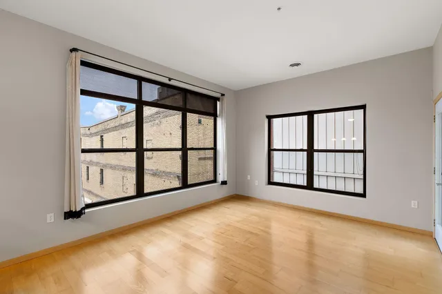 $2,200 | 270 4th Street East, Unit 409, St. Paul, MN 55101