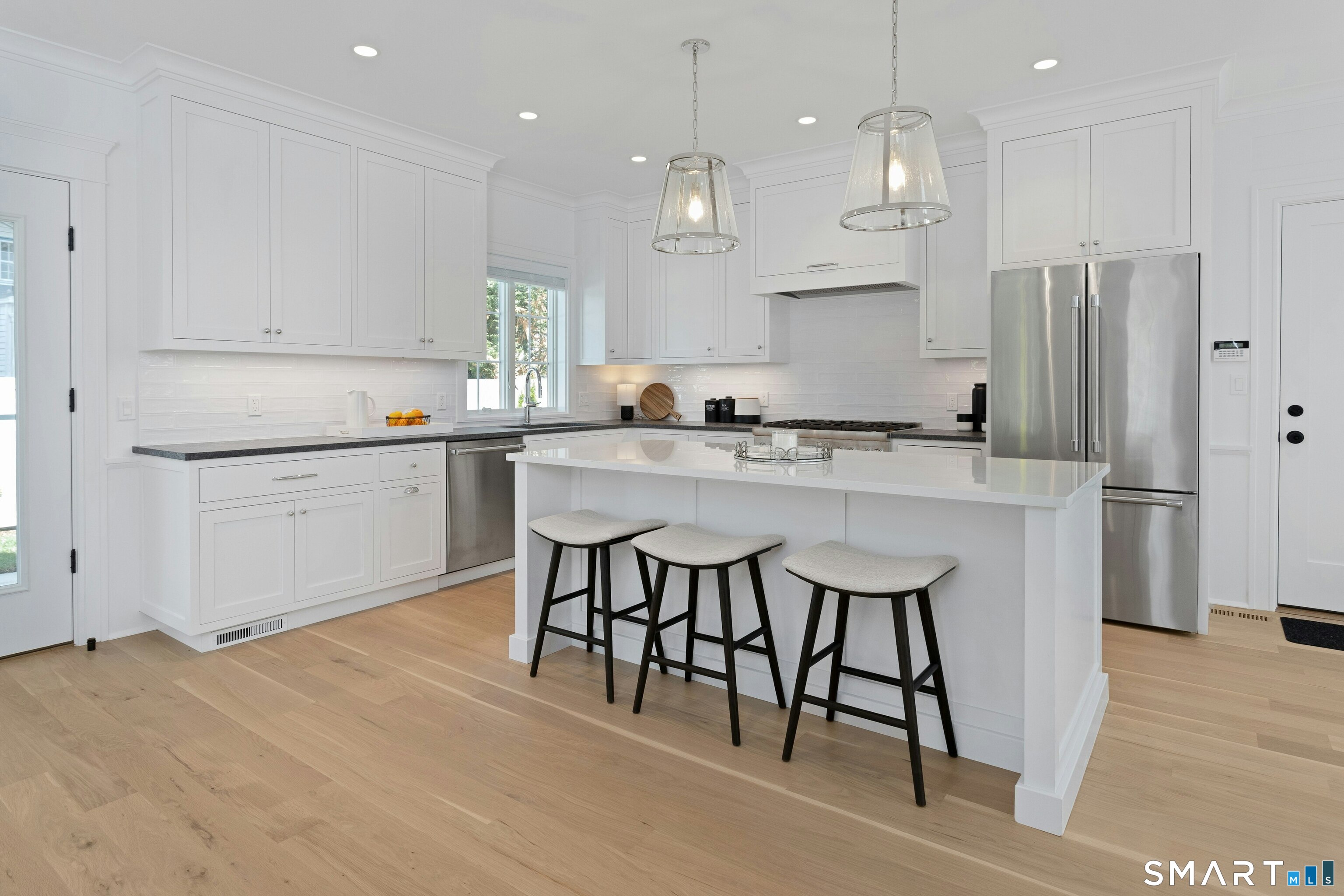 16 R Old Stamford Road New Canaan, CT 06840 - Photo 11 of 36