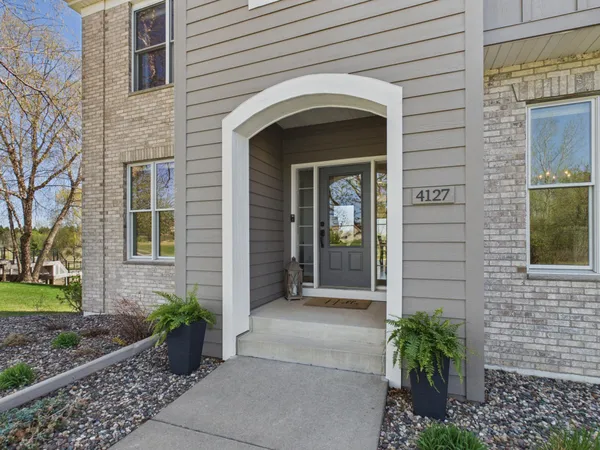 $925,000 | 4127 Kindred Way, Lake Elmo, MN 55042
