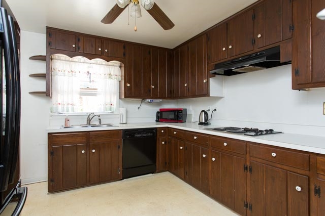 112 Robinhood Road Staunton, VA 24401 - Photo 7 of 18 a kitchen with a sink and cabinets