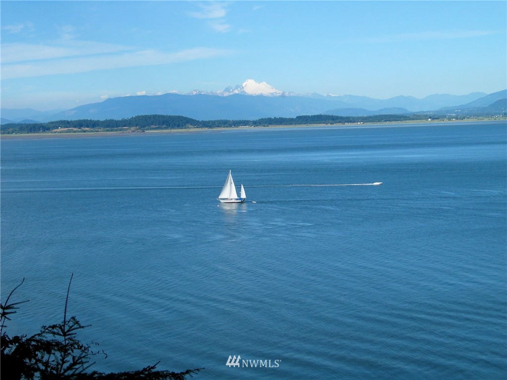 2966 Strawberry Point Road Oak Harbor, WA 98277 - Photo 3 of 39 Gallery Image 3