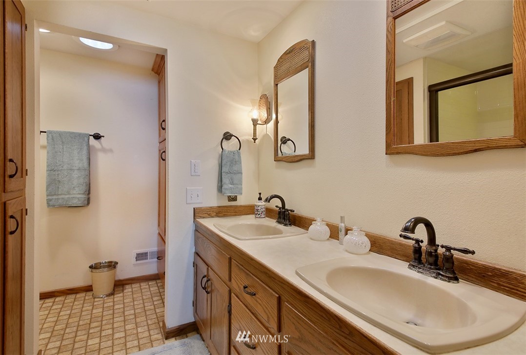 2966 Strawberry Point Road Oak Harbor, WA 98277 - Photo 31 of 39 Gallery Image 31