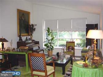 13 Vassar Road Broomall, PA 19008 - Photo 1 of 11 Living Room