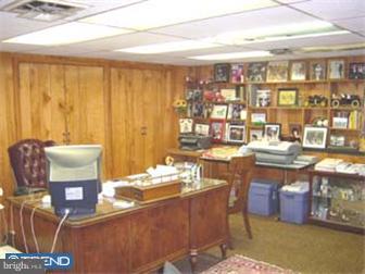 13 Vassar Road Broomall, PA 19008 - Photo 10 of 11 Office / Study