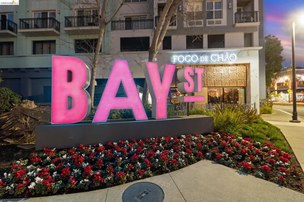 $499,000 | 4053 Harlan Street, Unit 313, Emeryville, CA 94608