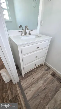 a close view of sink and tap