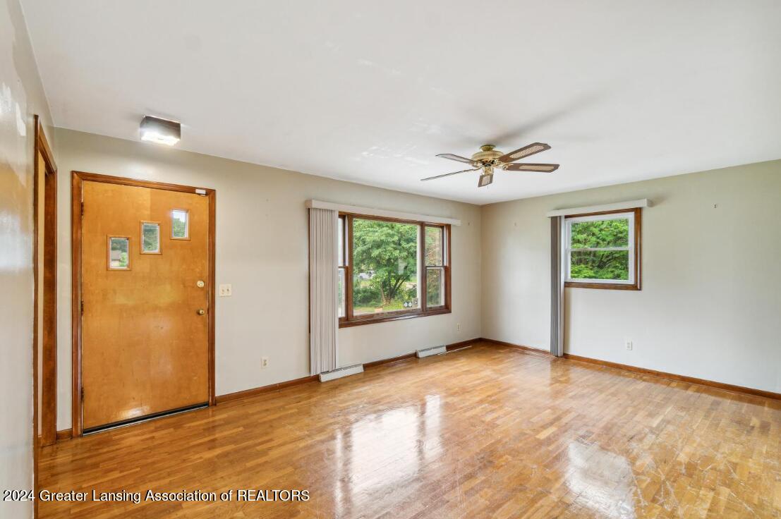 6860 North Aurelius Road Lansing, MI 48911 - Photo 4 of 44 Screenshot 2024-06-30 095512